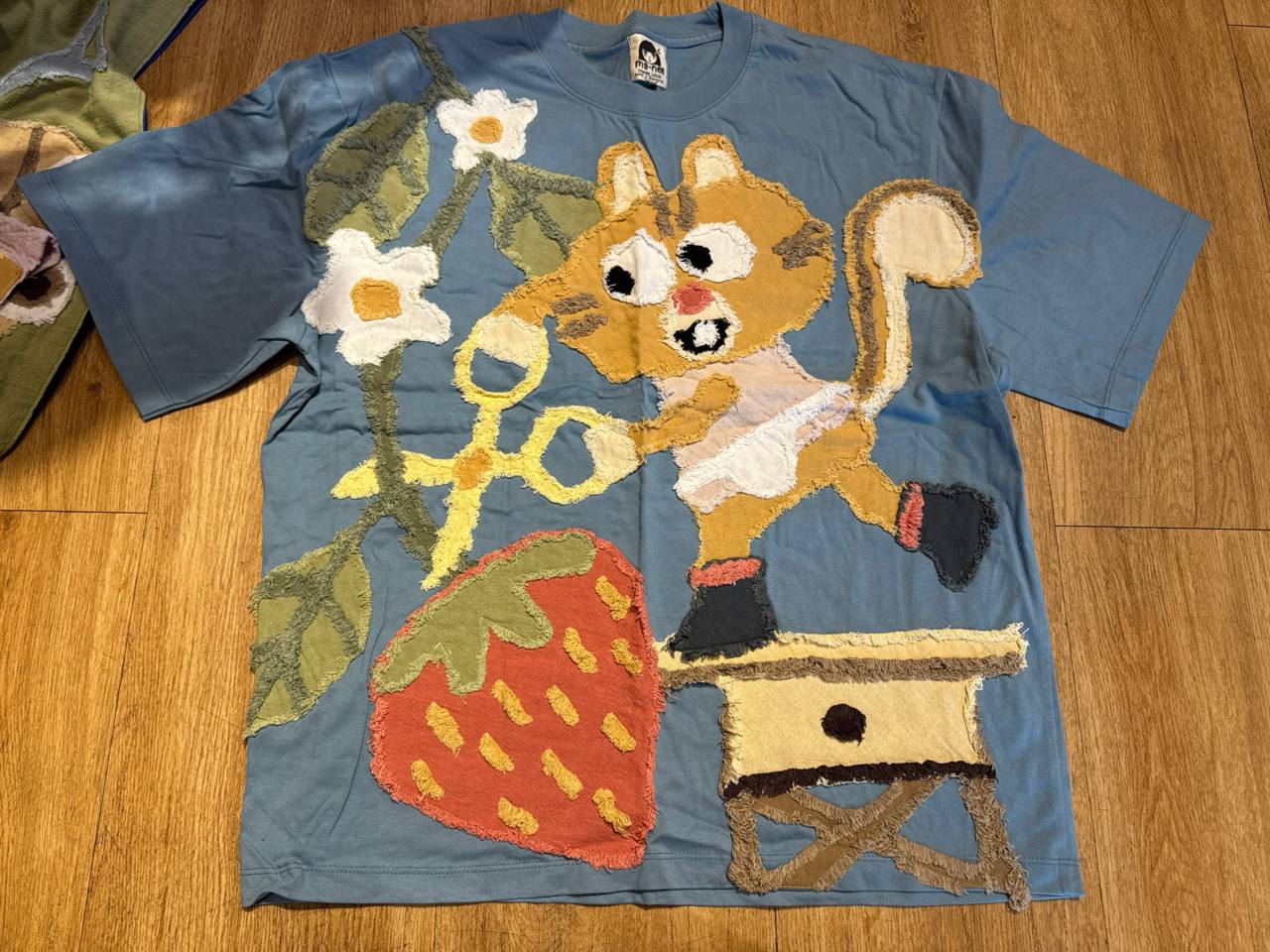 Tee005
